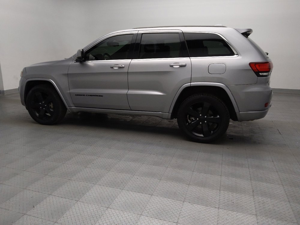 Used 2015 Jeep Grand Cherokee Altitude image 3