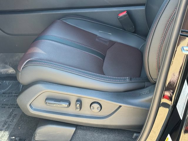 New 2026 Honda Pilot Black Edition image 14