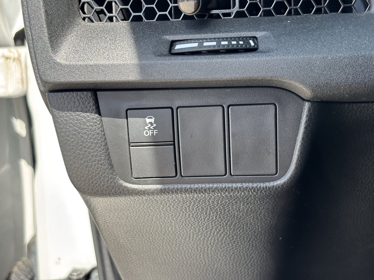Used 2025 Honda CR-V LX image 30