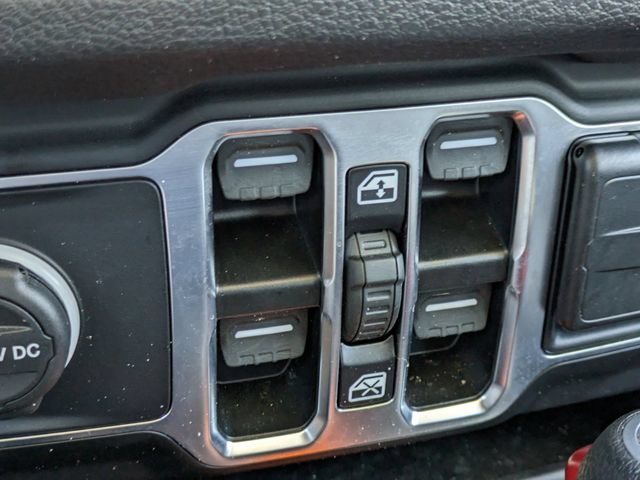 Used 2025 Jeep Wrangler Unlimited Sport AWD/4WD image 24