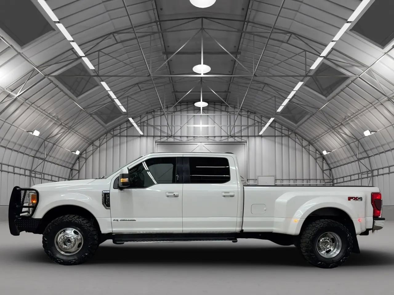 Used 2020 Ford F350 Lariat w/ Lariat Ultimate Package image 2