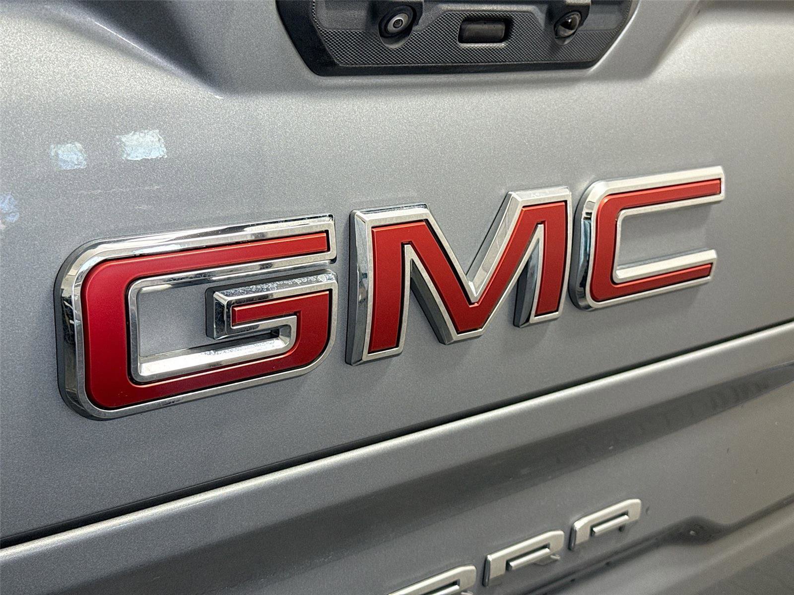 Used 2023 GMC Sierra 1500 SLT w/ SLT Premium Package RWD image 33