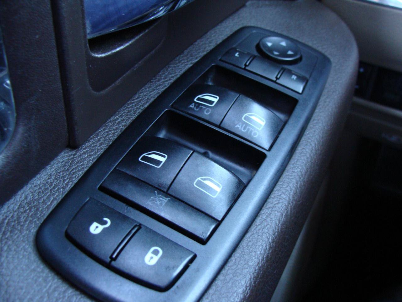 Used 2011 RAM 2500 Longhorn AWD/4WD image 32