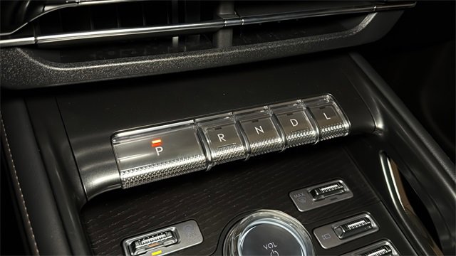 New 2026 Lincoln Nautilus Reserve image 23