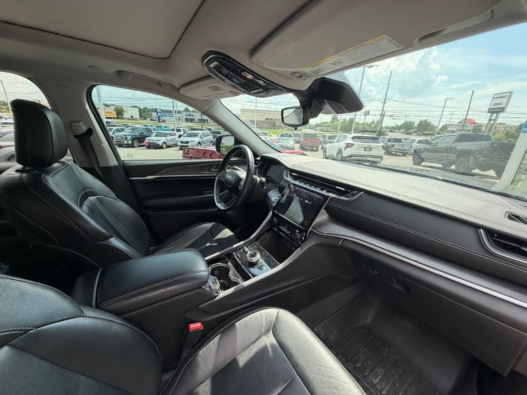 Used 2021 Jeep Grand Cherokee L Limited AWD/4WD image 12