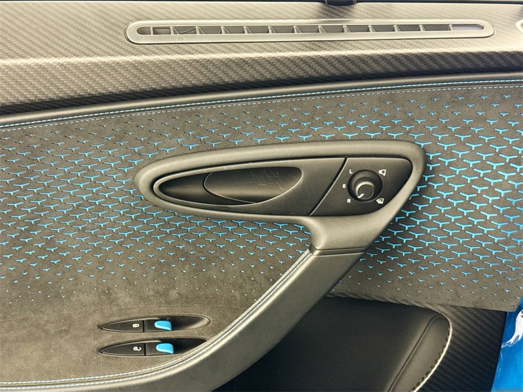 Used 2021 Bugatti Chiron Pur Sport image 18