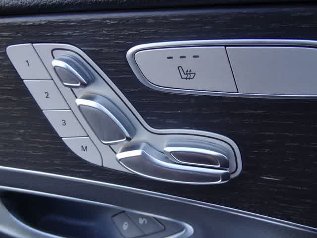 Used 2019 Mercedes-Benz C 300 Sedan image 18