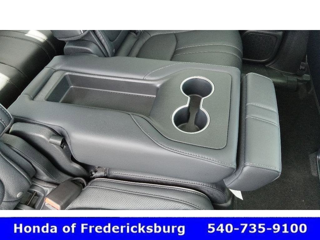 Certified 2025 Honda Pilot Elite image 31