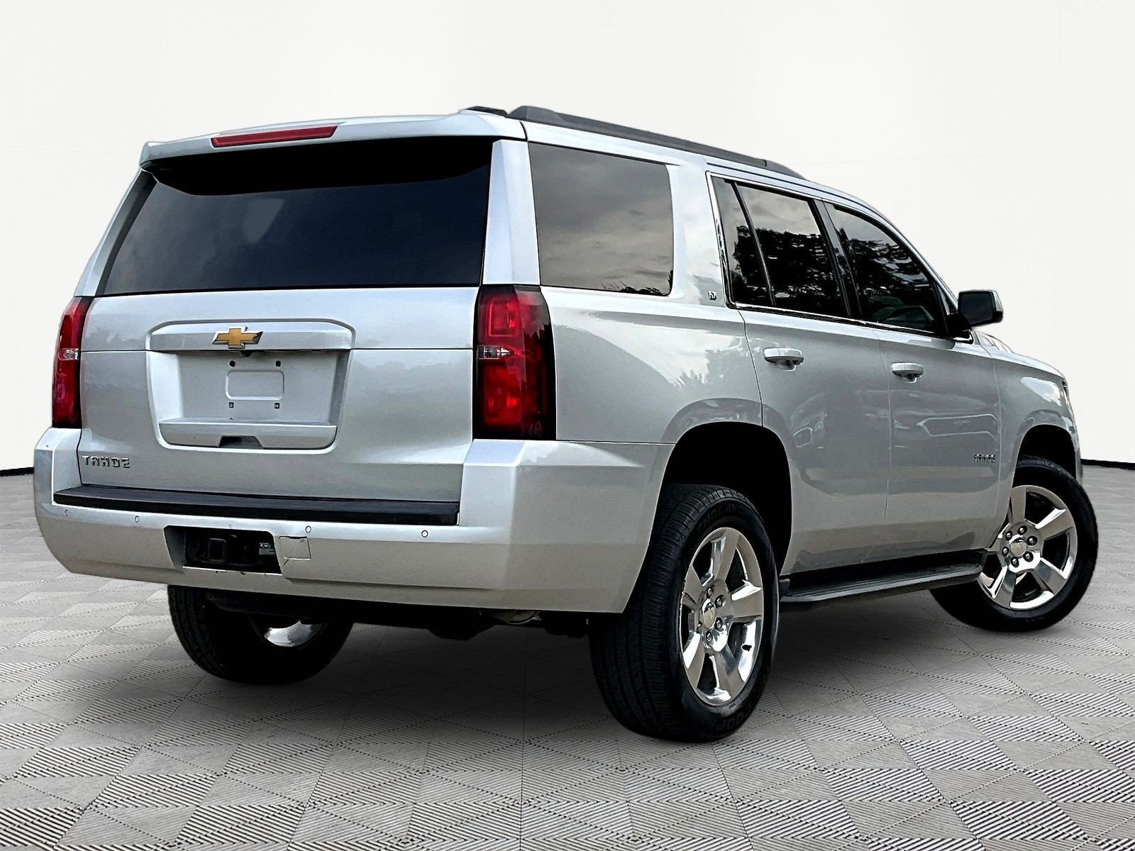 Used 2017 Chevrolet Tahoe LT RWD image 6