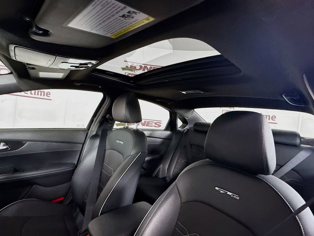 Used 2023 Kia Forte GT-Line w/ GT-Line Premium Package FWD image 11