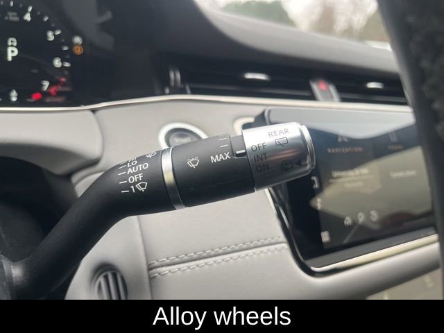 Used 2022 Land Rover Range Rover Evoque R-Dynamic SE image 19