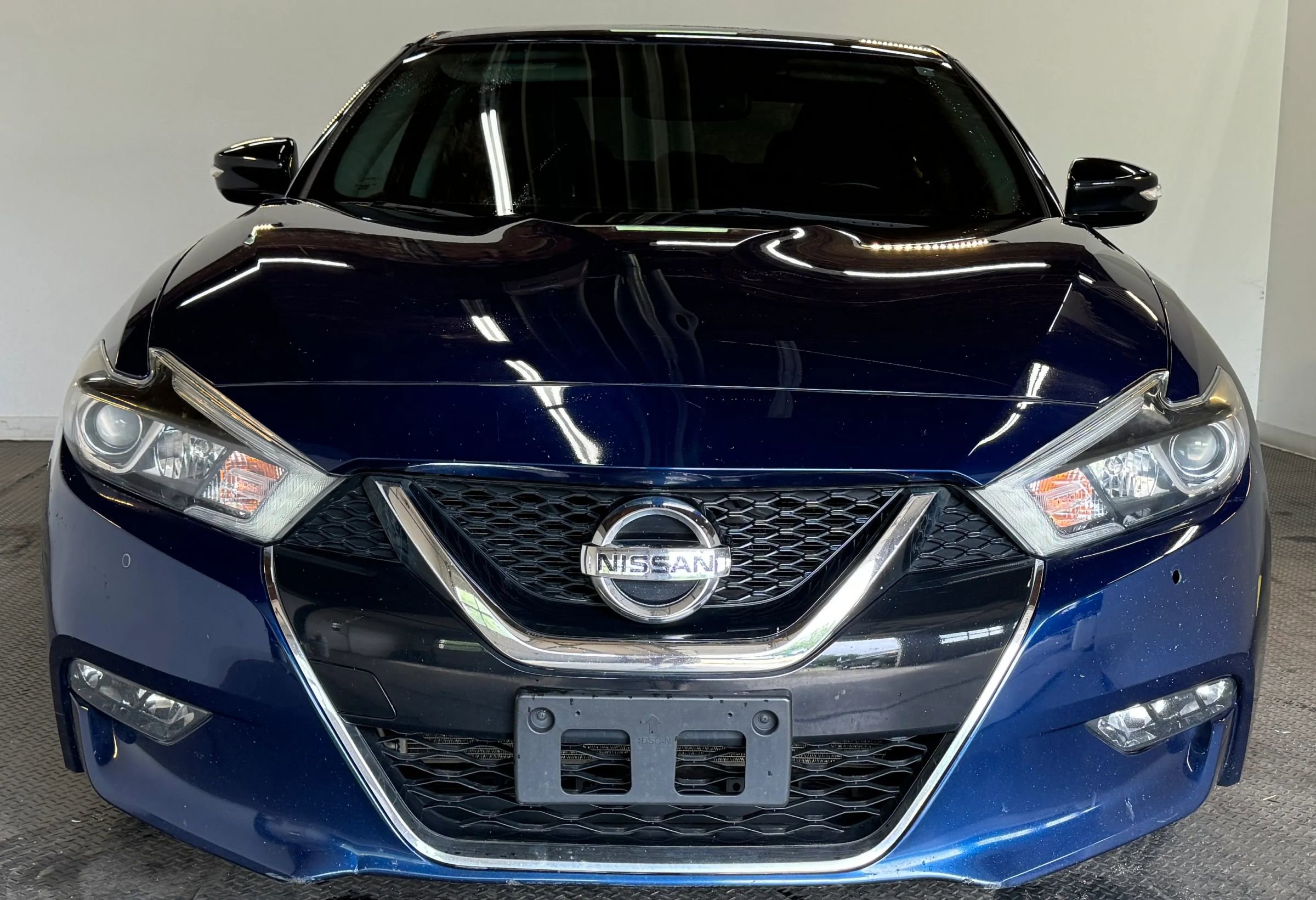 Used 2018 Nissan Maxima 3.5 SV image 2