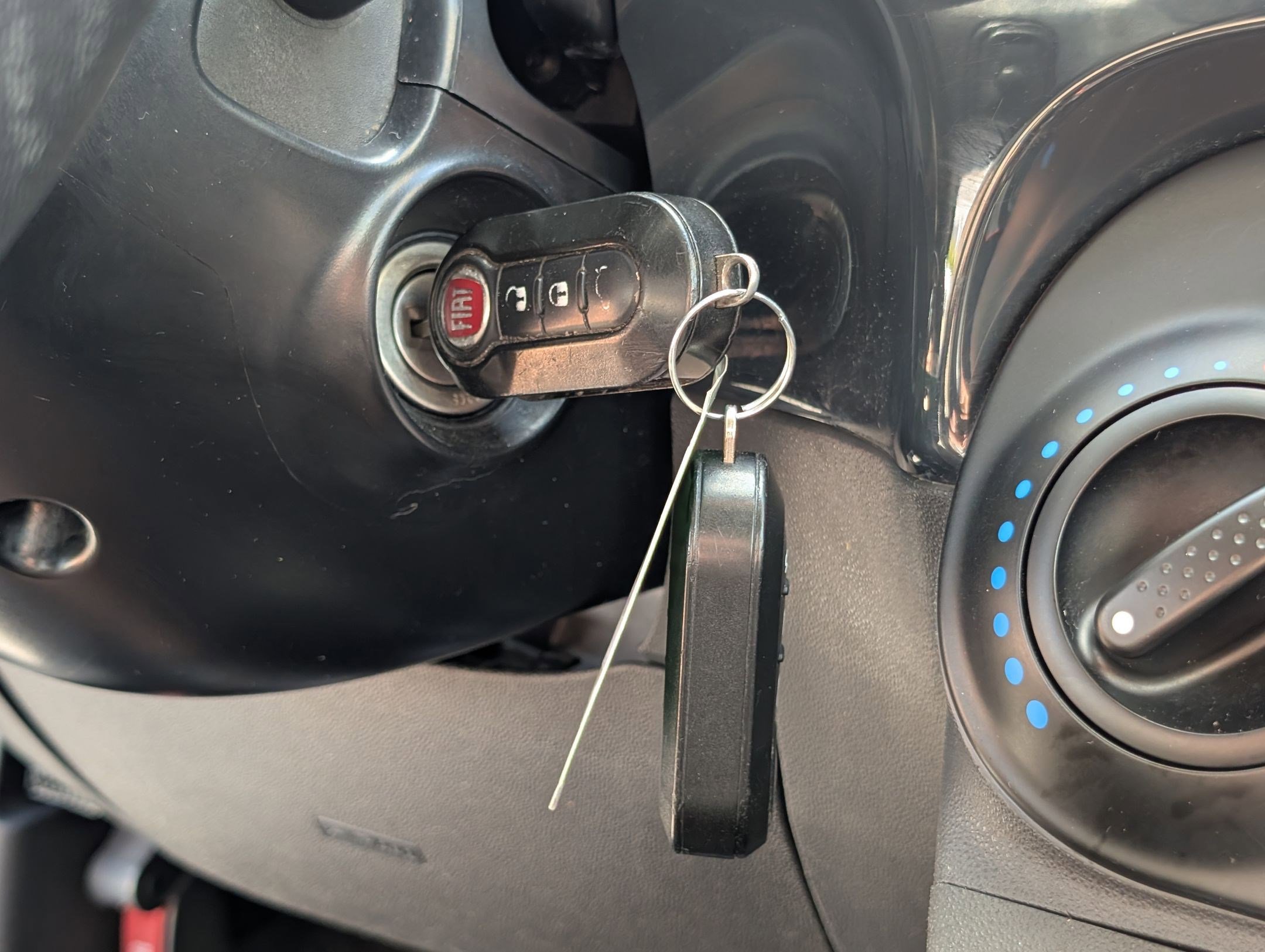 Used 2017 FIAT 500 Pop FWD image 16