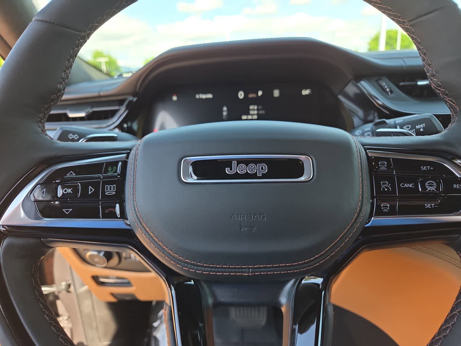 New 2026 Jeep Grand Cherokee Summit AWD/4WD image 23