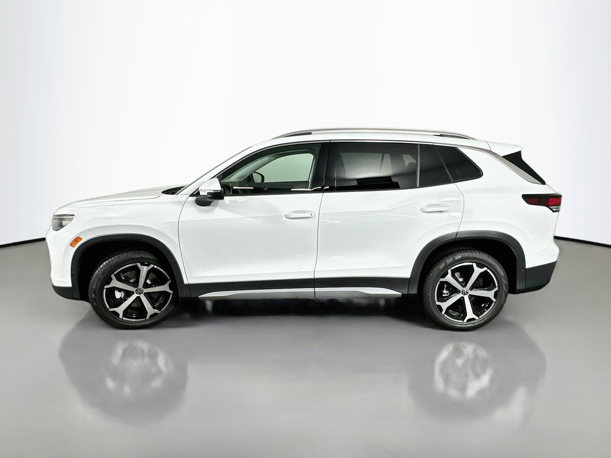 New 2026 Volkswagen Tiguan SE AWD/4WD image 4