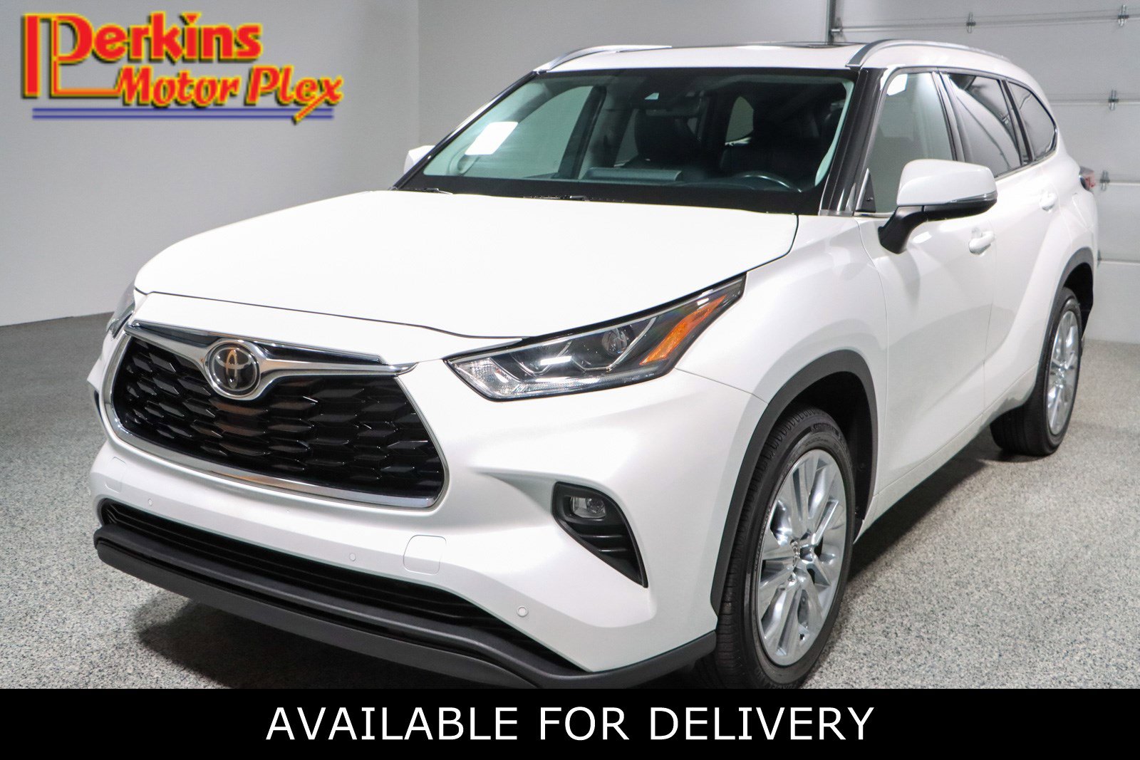 Used 2023 Toyota Highlander Limited image 1