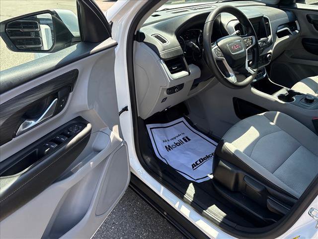 Used 2024 GMC Terrain SLE AWD/4WD image 11