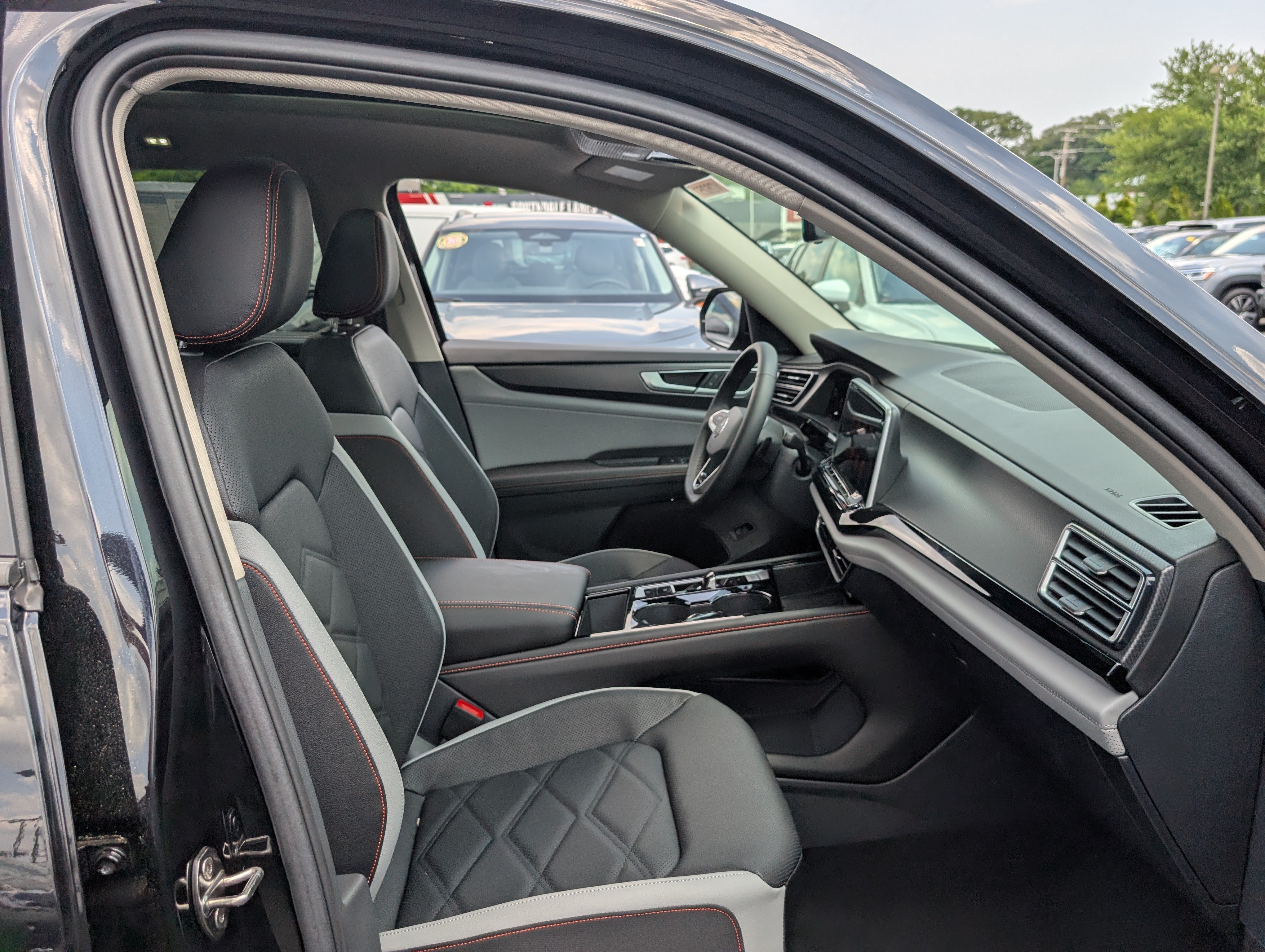 New 2026 Volkswagen Atlas Peak Edition AWD/4WD image 9