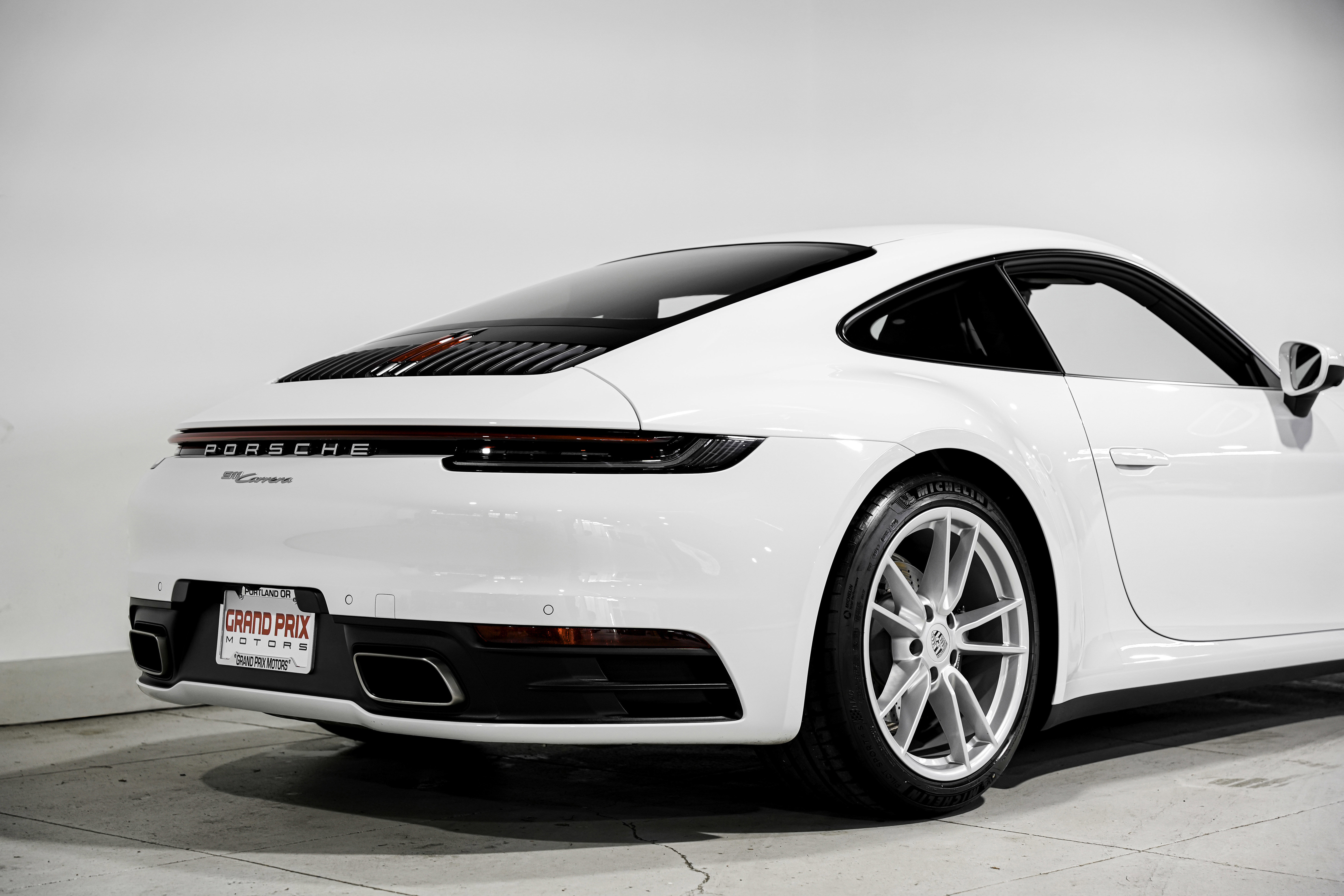 Used 2023 Porsche 911 Carrera w/ Premium Package image 38