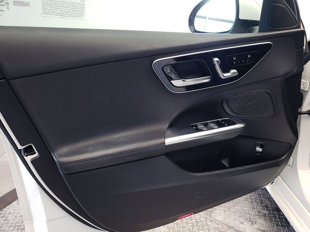 Certified 2022 Mercedes-Benz C 300 4MATIC Sedan image 9