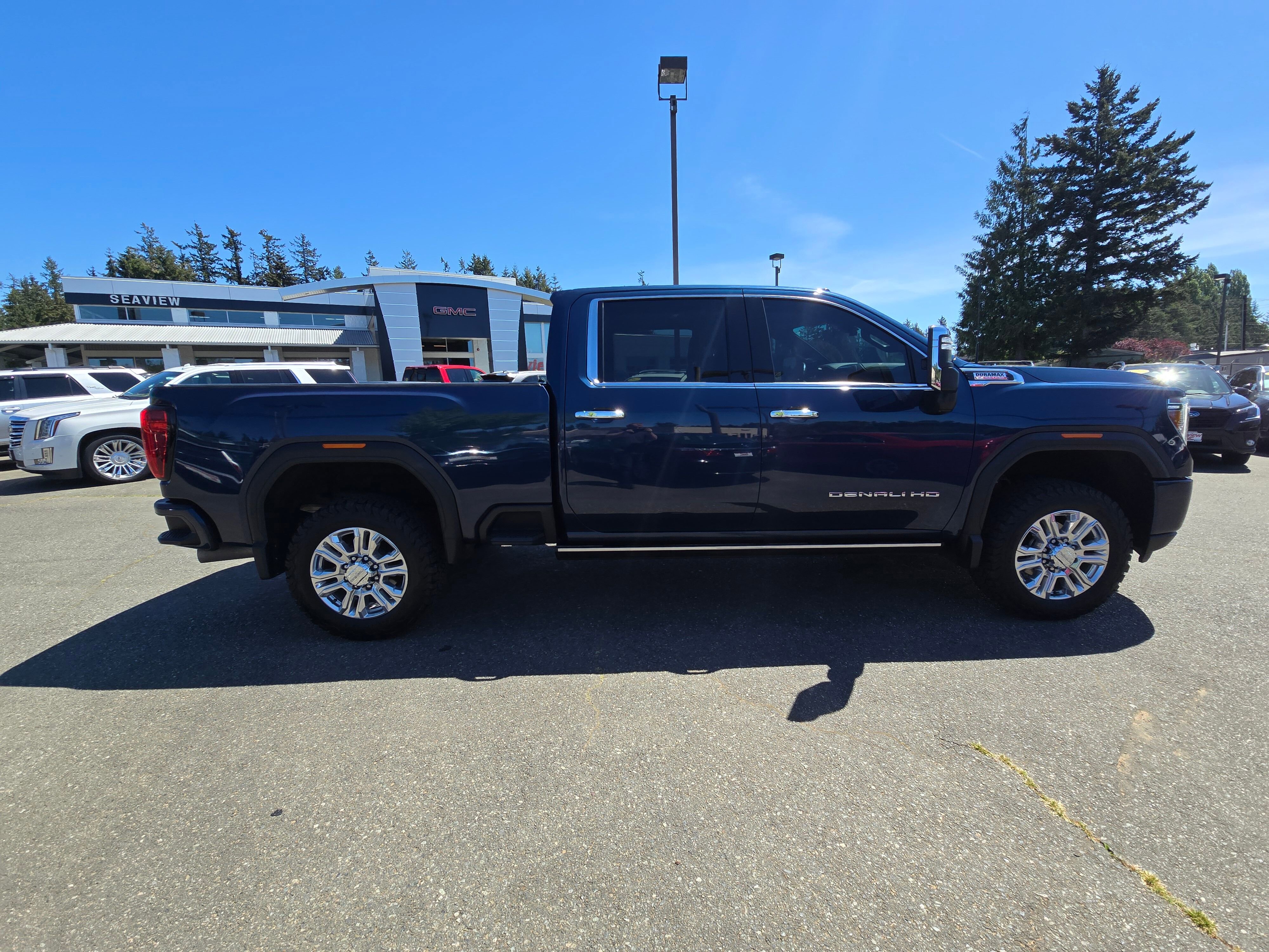 Used 2021 GMC Sierra 2500 Denali w/ Denali Ultimate Package AWD/4WD image 8