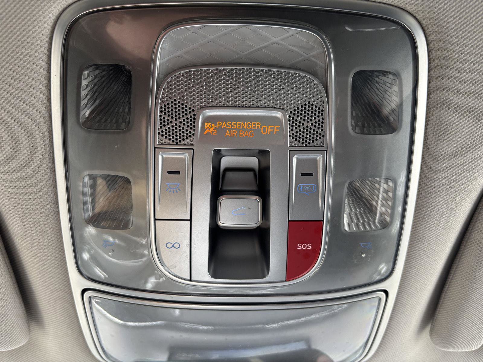 Used 2024 Genesis GV70 2.5T w/ Select Package image 23