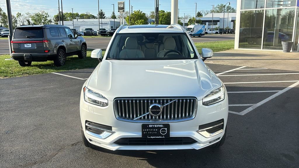 Used 2023 Volvo XC90 B6 Plus image 5