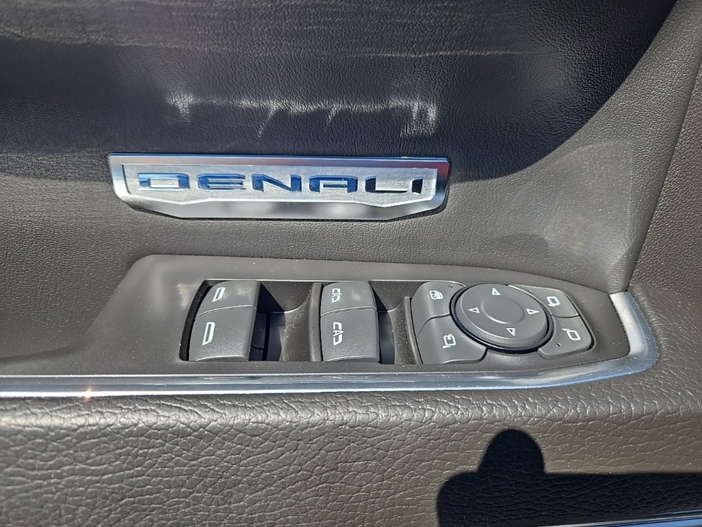 Used 2023 GMC Sierra 1500 Denali w/ Denali Reserve Package AWD/4WD image 17