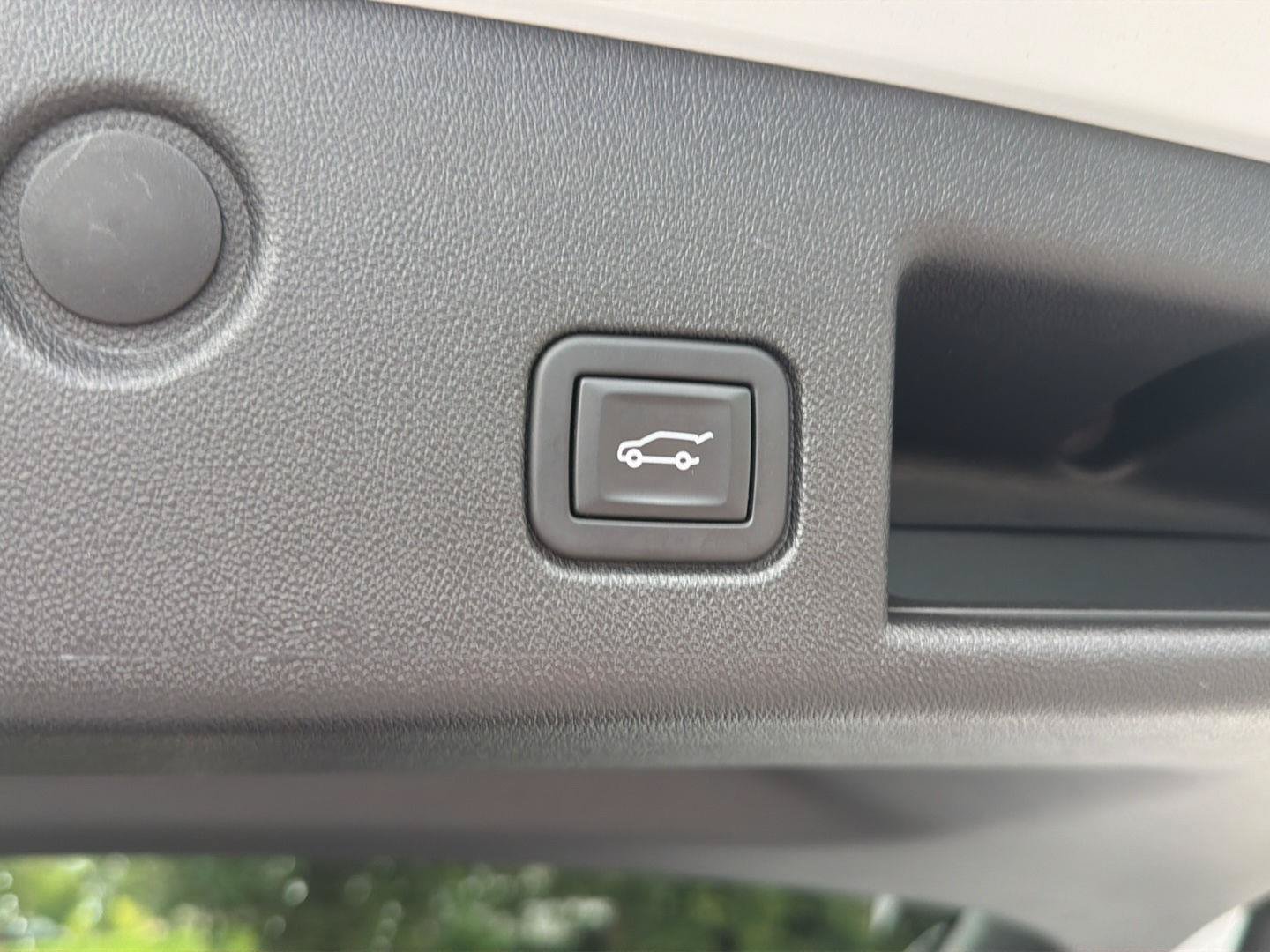 Used 2023 Chevrolet Equinox LT FWD image 33