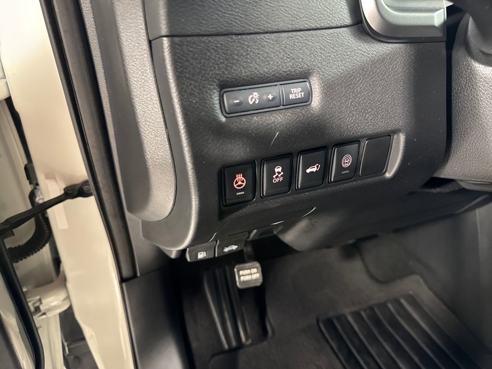 Used 2020 Nissan Murano SL w/ Cargo Package FWD image 17