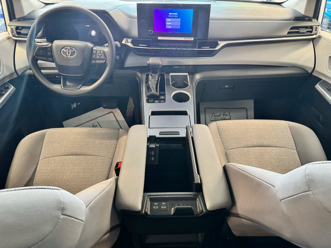 Used 2025 Toyota Sienna LE w/ LE Plus Package AWD/4WD image 22