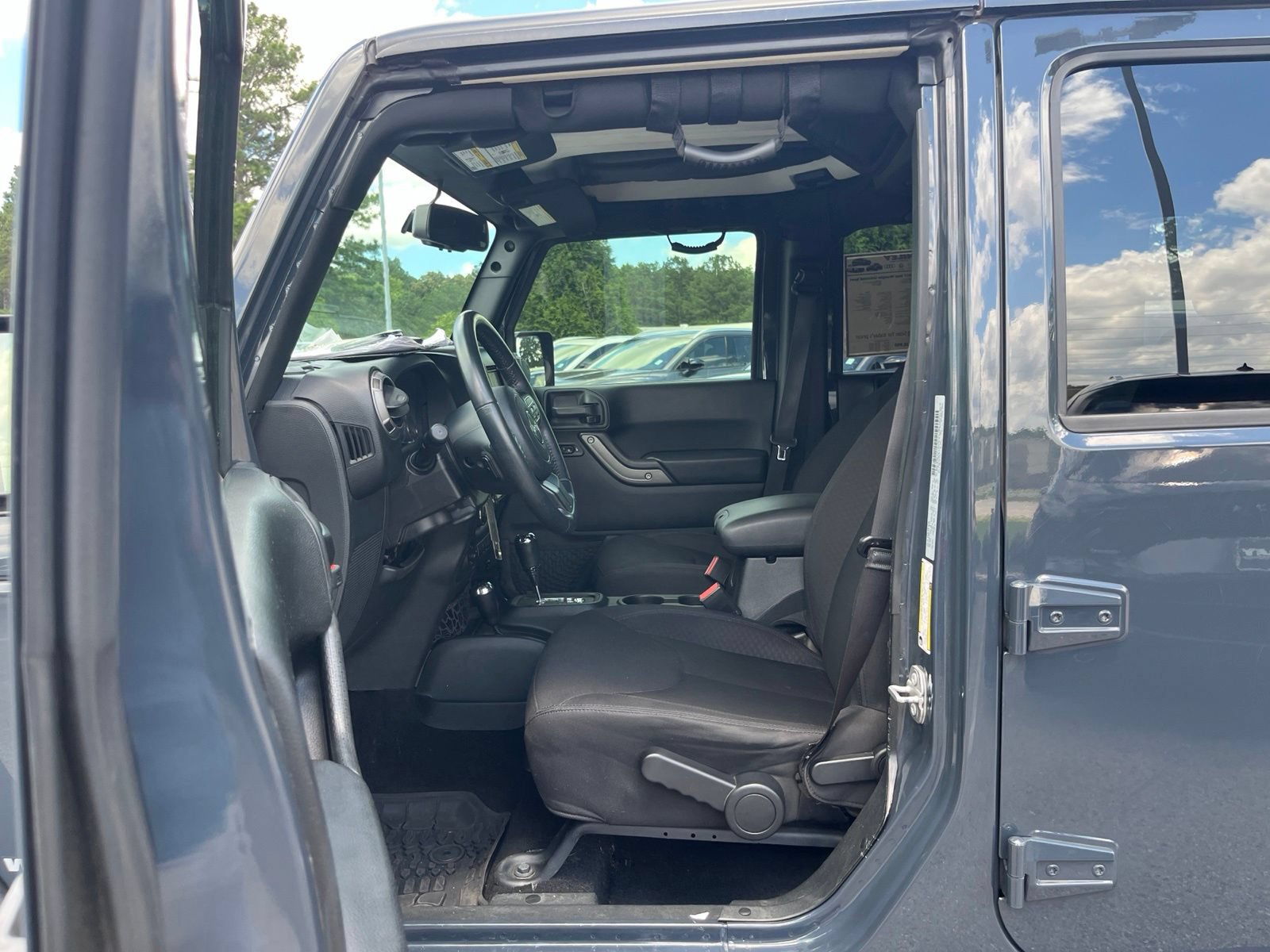 Used 2017 Jeep Wrangler Unlimited Sport w/ Quick Order Package 24S AWD/4WD image 21