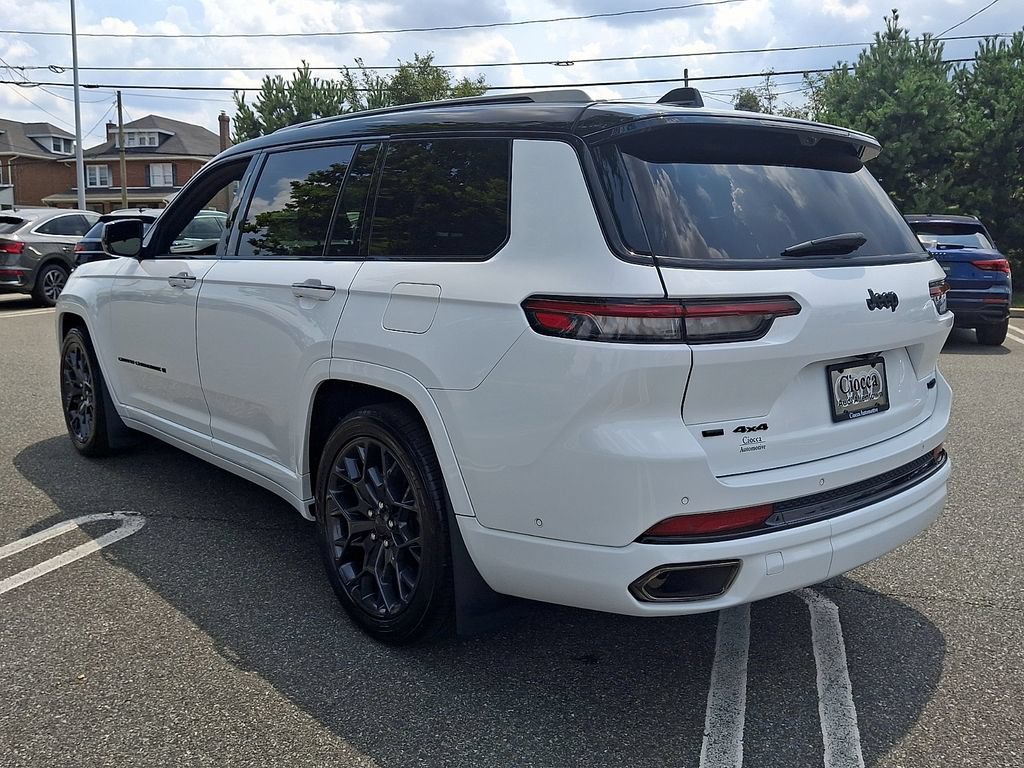 Used 2023 Jeep Grand Cherokee L Summit AWD/4WD image 7