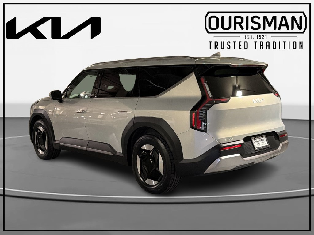 Certified 2024 Kia EV9 Wind AWD/4WD image 3