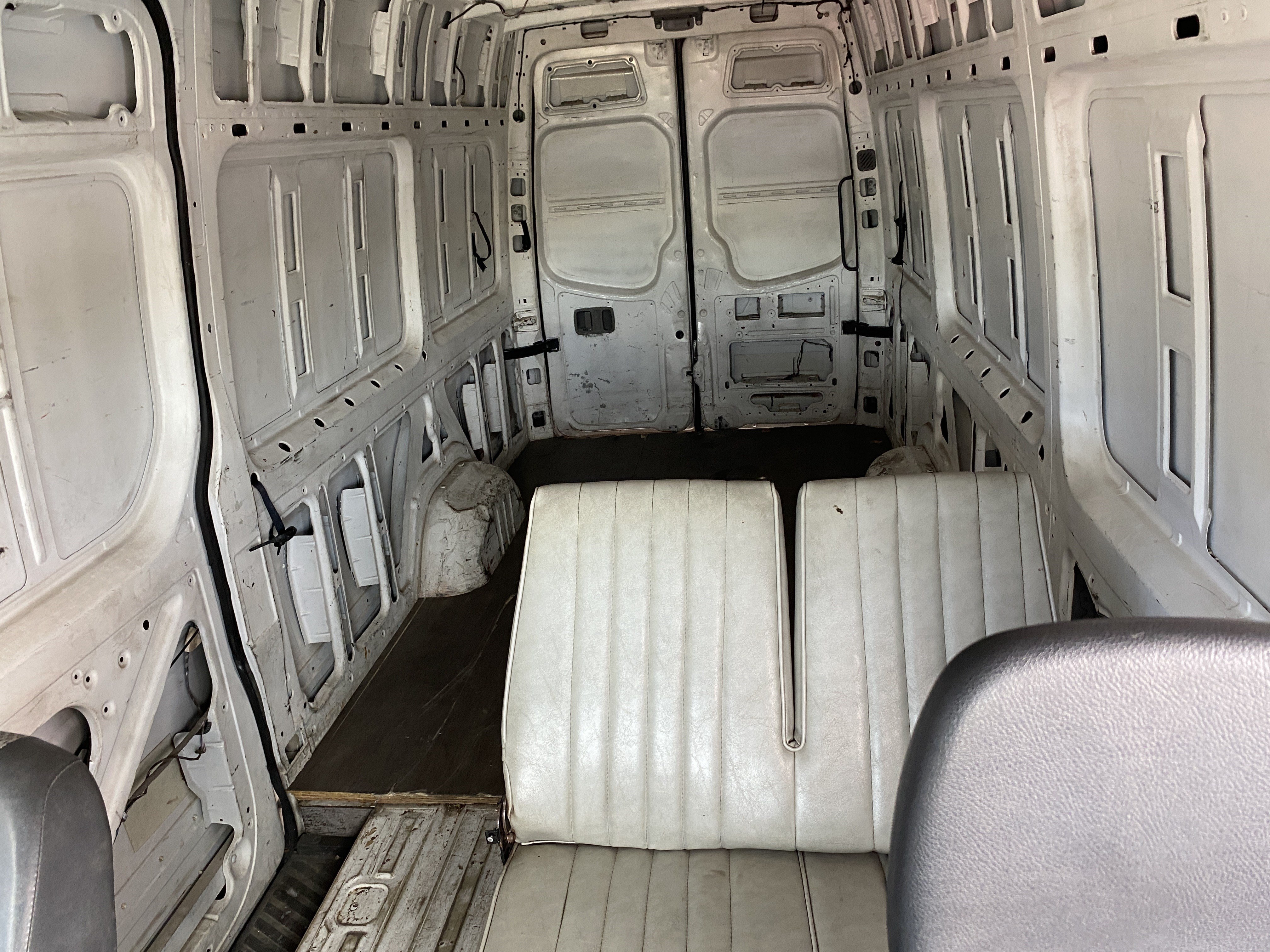 Used 2007 Dodge Sprinter 2500 RWD image 17