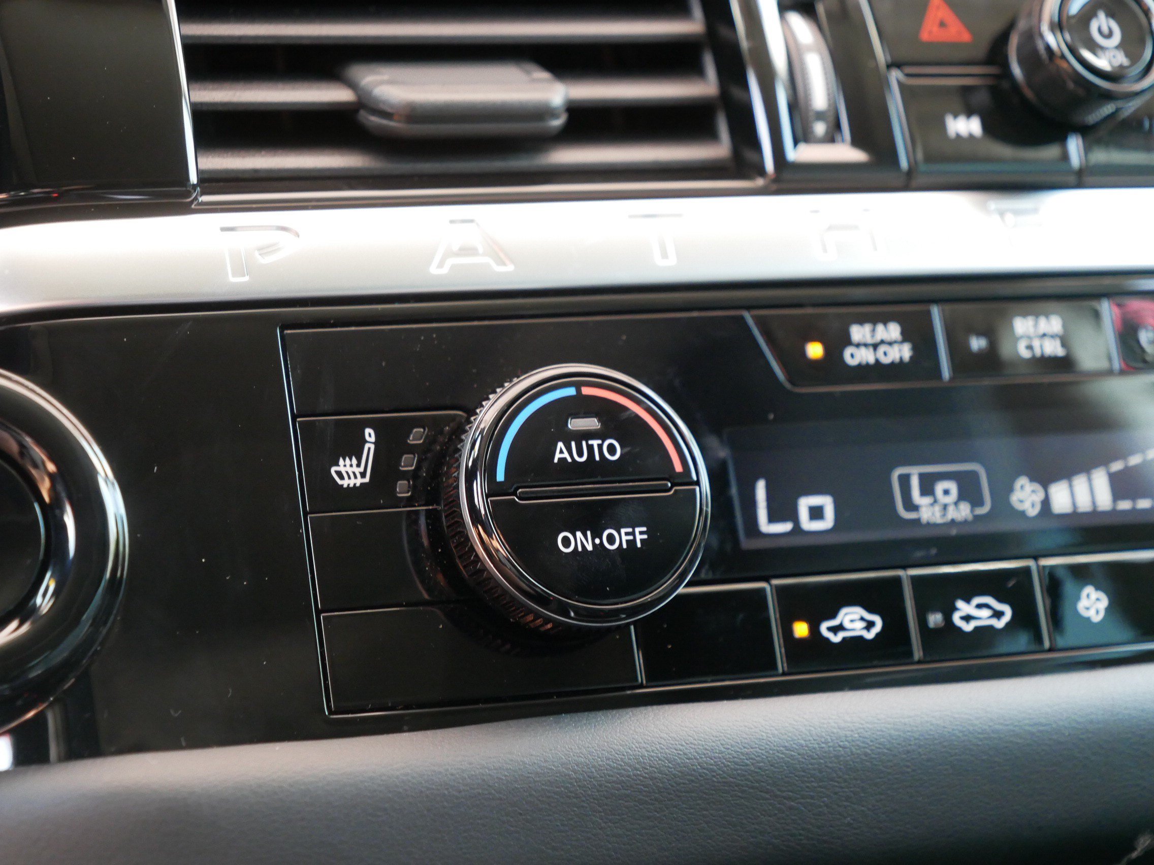 Certified 2026 Nissan Pathfinder SL w/ SL Premium Package AWD/4WD image 33