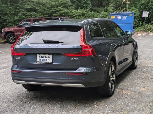 Certified 2024 Volvo V60 B5 Cross Country Plus image 7