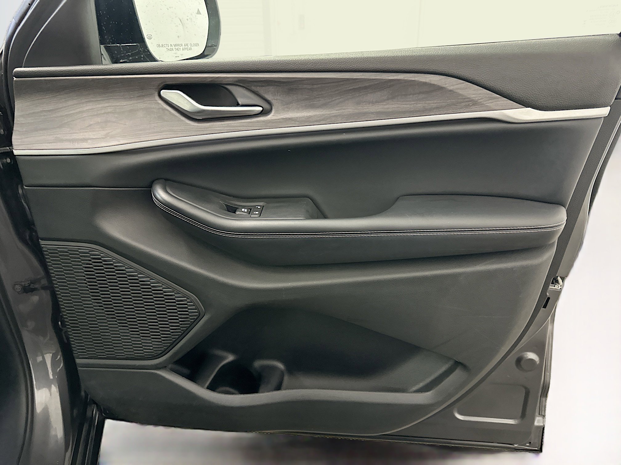 Used 2023 Jeep Grand Cherokee L Limited image 35