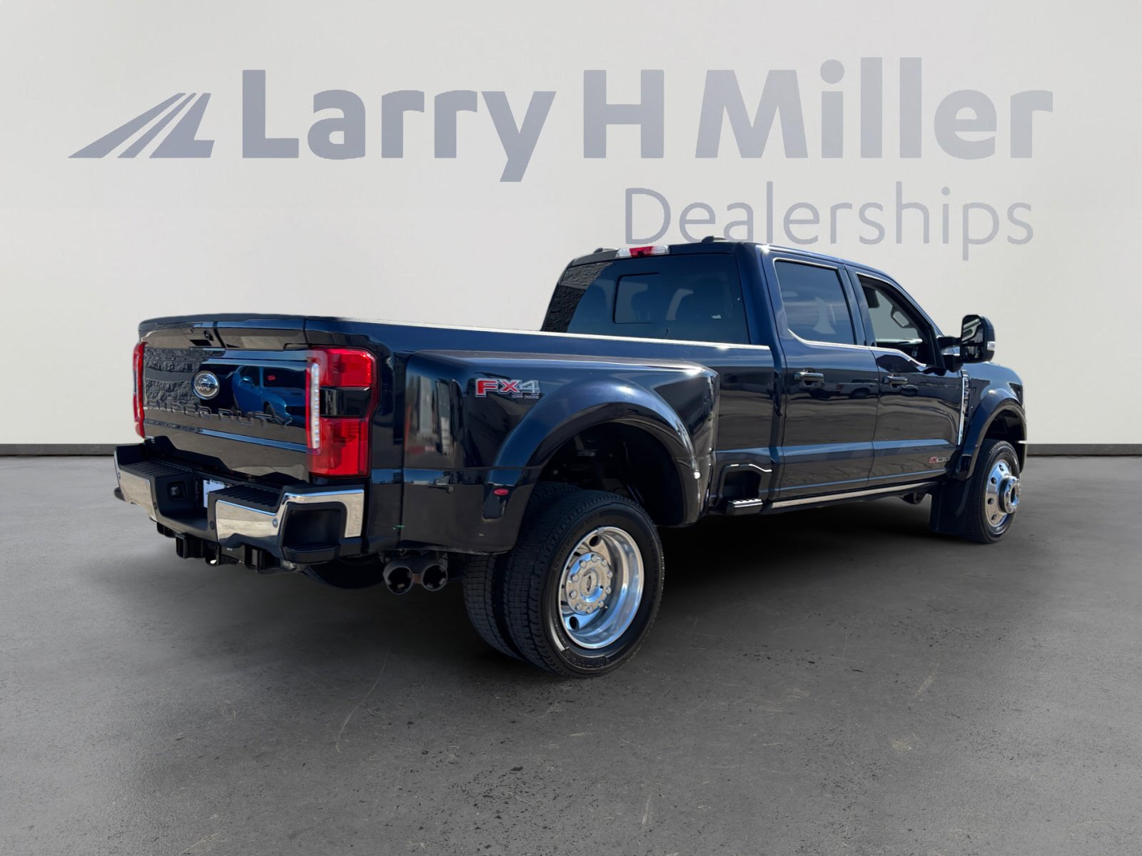 Used 2023 Ford F450 Lariat w/ Lariat Ultimate Package image 5