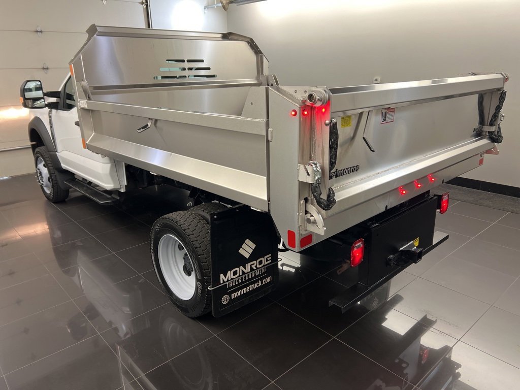 New 2025 Ford F550 4x4 Regular Cab Super Duty image 4