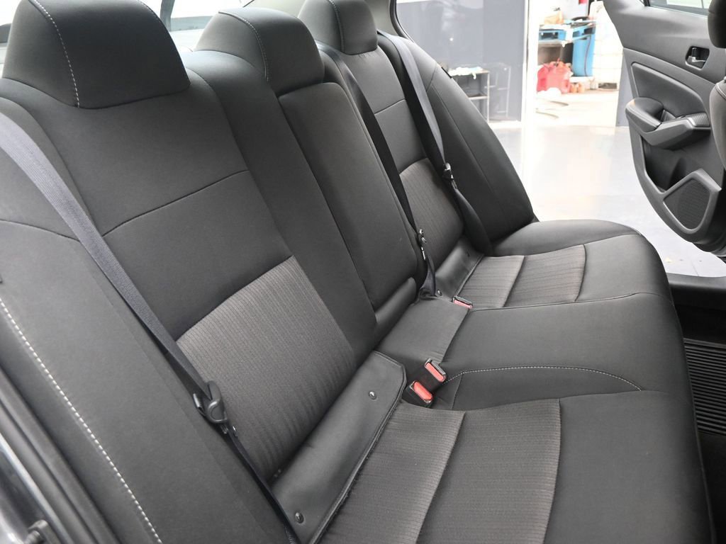 Used 2024 Nissan Altima 2.5 SV image 18