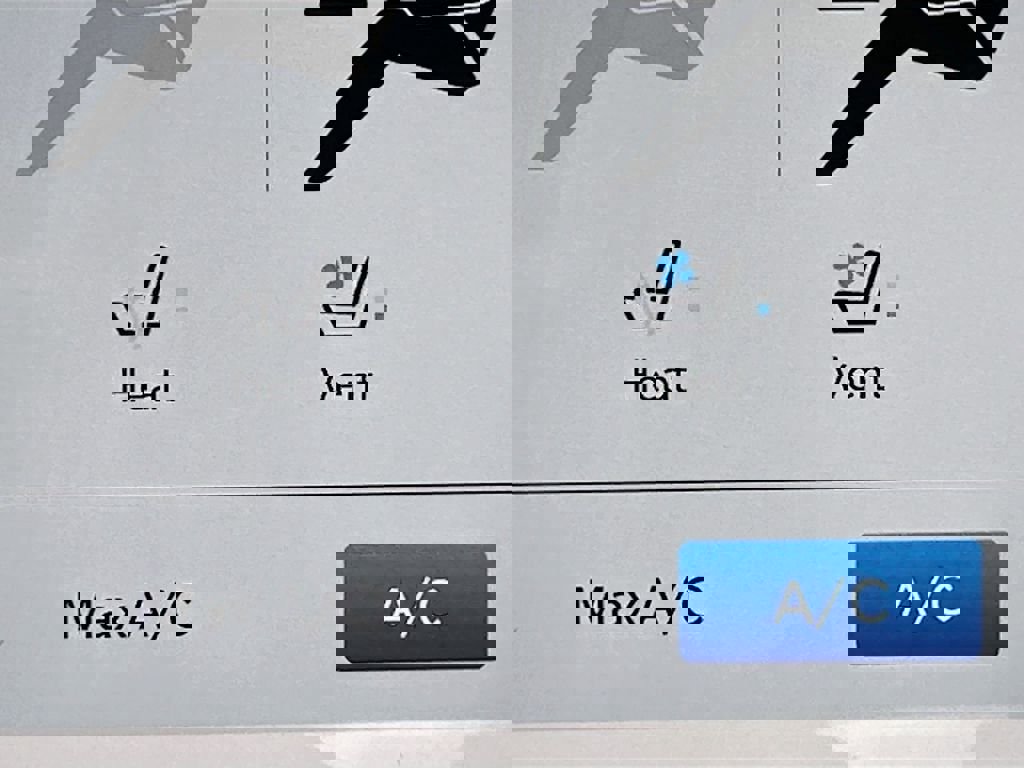 New 2026 Chrysler Pacifica Pinnacle w/ Trailer Tow Group image 29