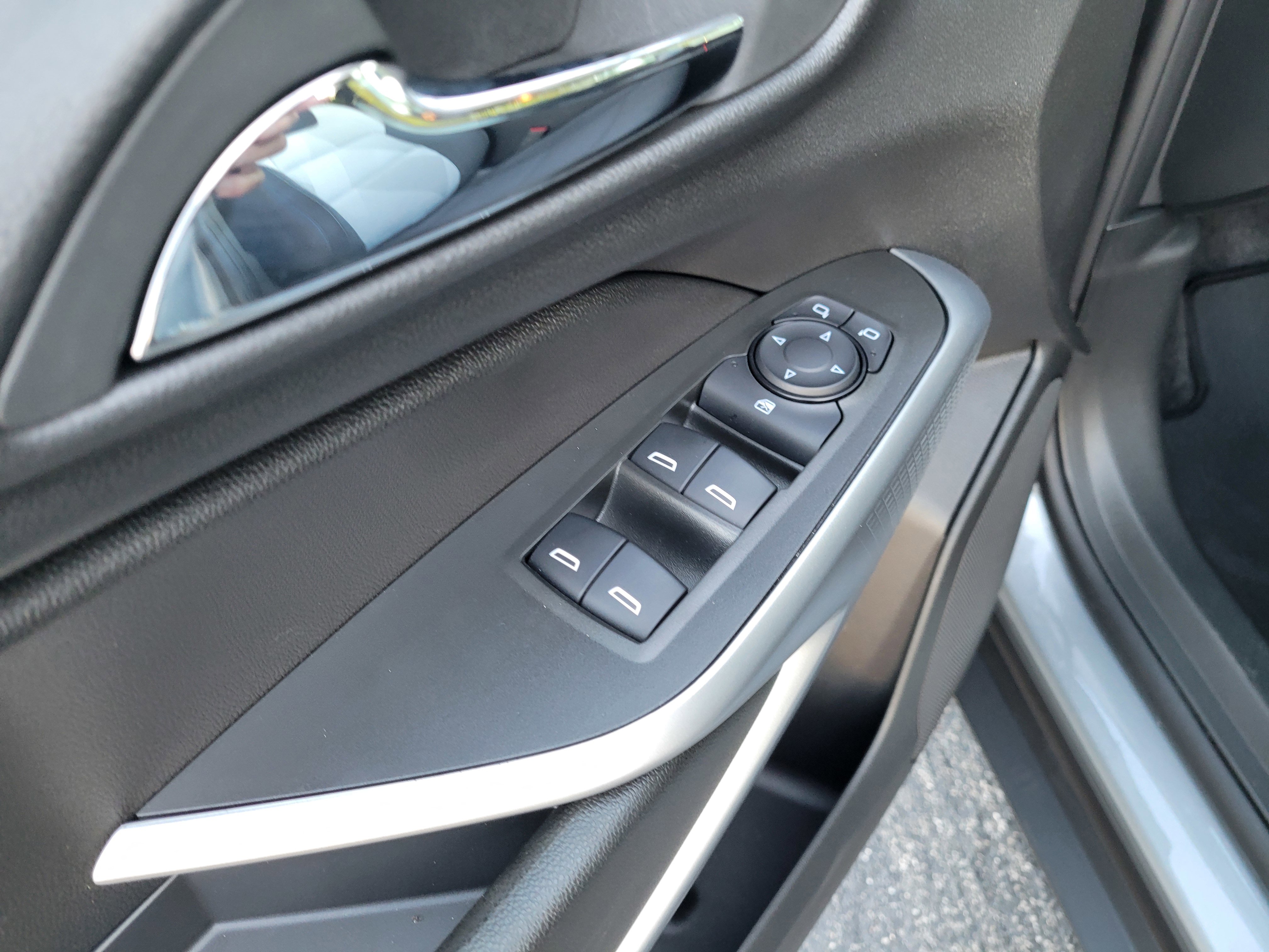 Certified 2025 Chevrolet Trax LS w/ LS Convenience Package image 24