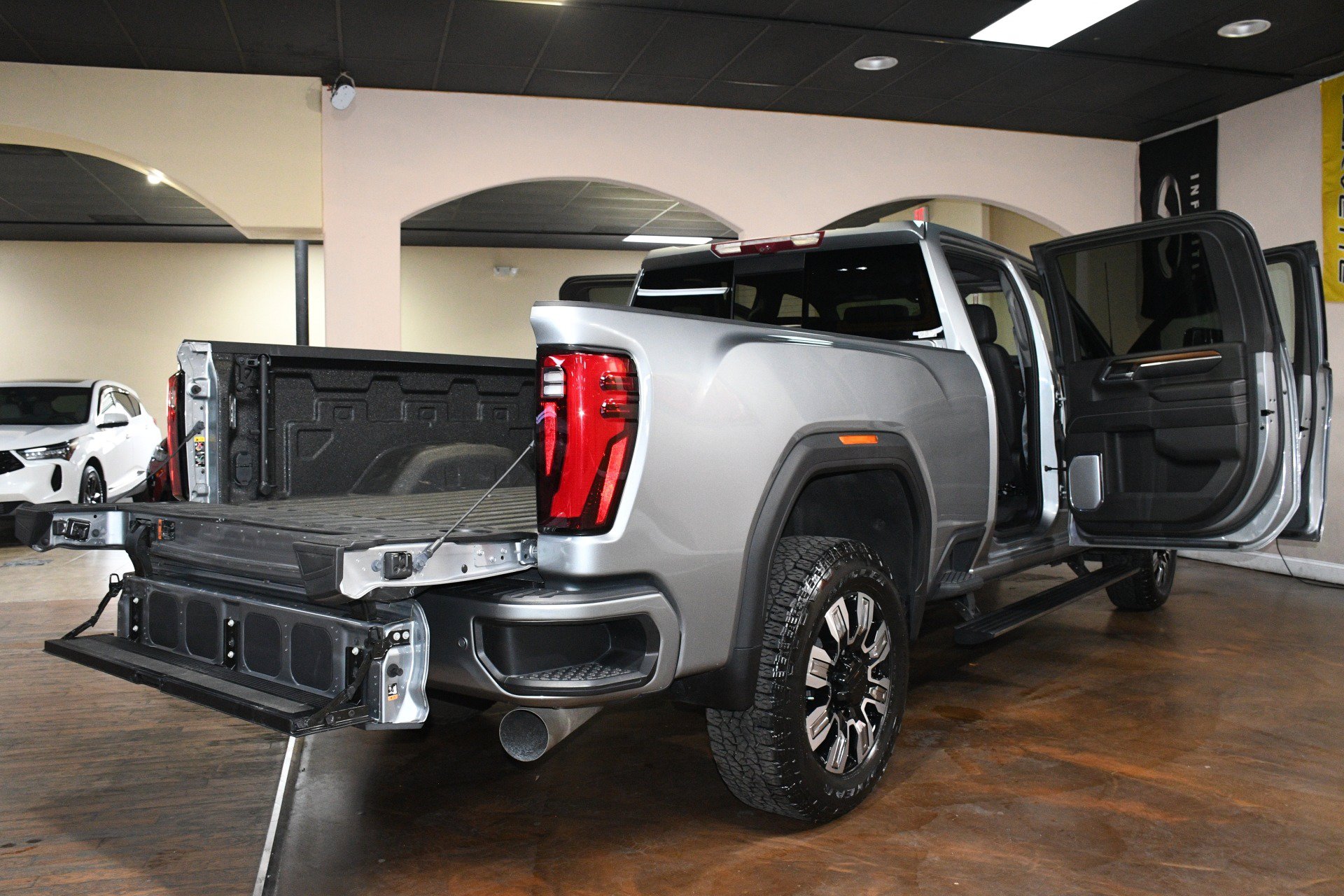 Used 2024 GMC Sierra 2500 Denali w/ Denali Reserve Package AWD/4WD image 91