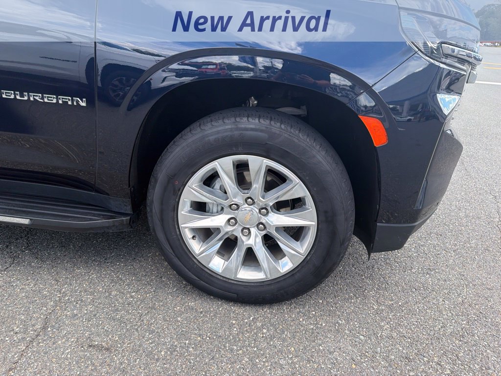 Used 2024 Chevrolet Suburban Premier AWD/4WD image 4