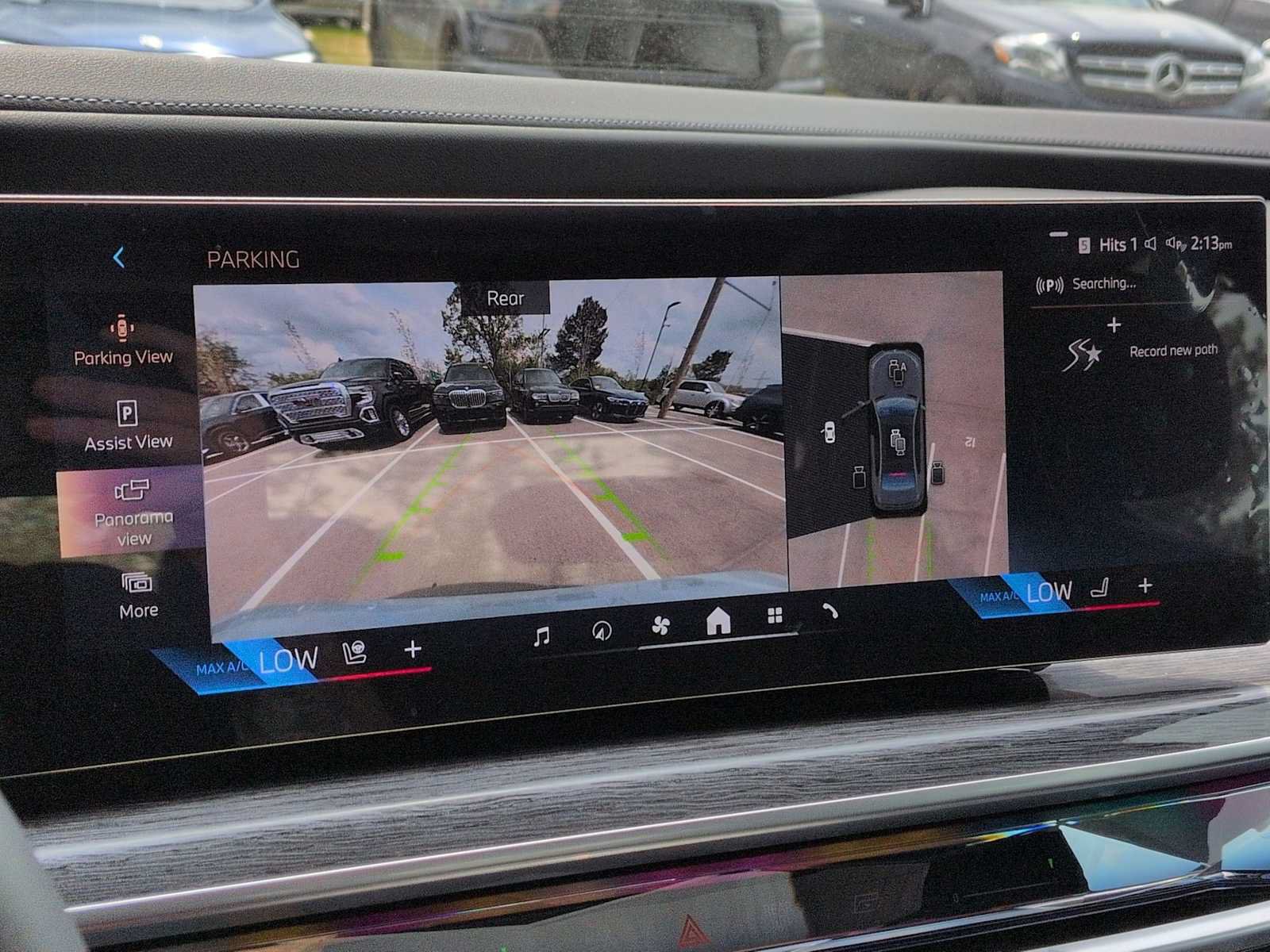 New 2025 BMW 740i xDrive AWD/4WD image 32