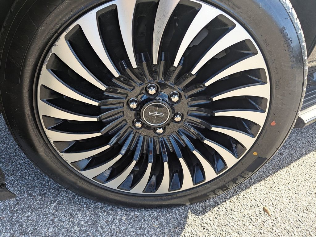 Used 2021 Lincoln Navigator Black Label image 30