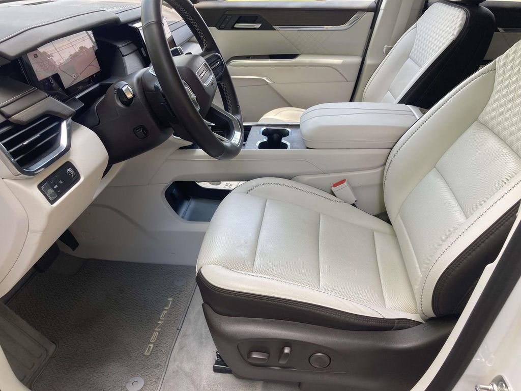 Used 2024 GMC Acadia Denali FWD image 13