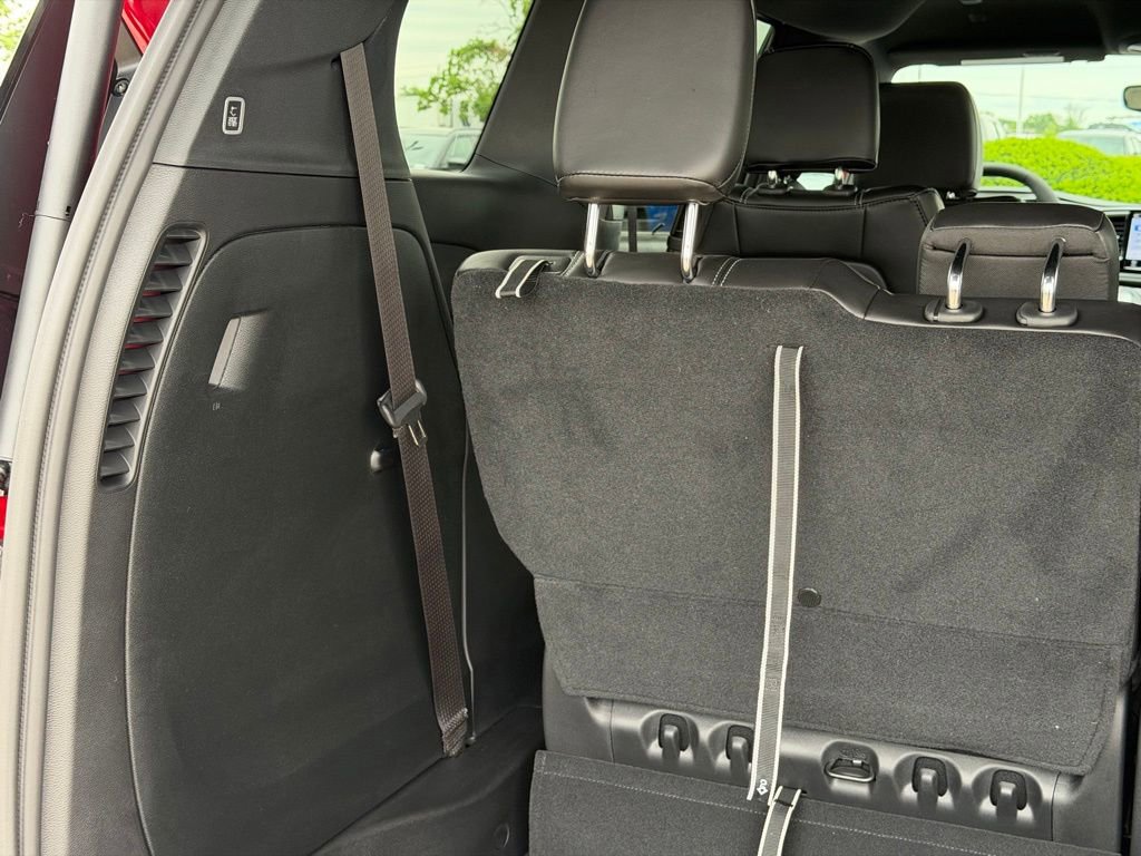 New 2027 Chrysler Pacifica Select FWD image 41