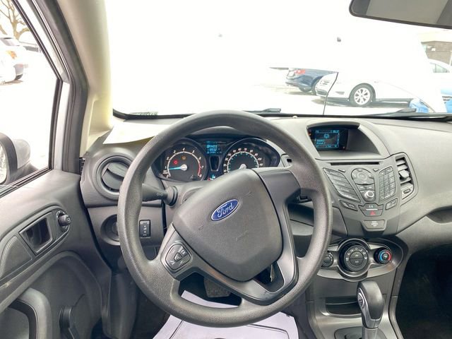 Used 2015 Ford Fiesta S image 33